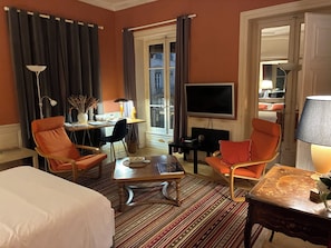 Room - New Listing (Lyon)