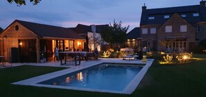 Pool - New Listing (Damme)