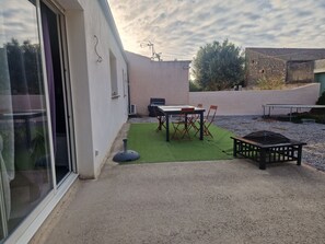 Outdoor dining - New Listing (Cazouls-lès-Béziers)