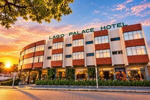 Exterior - Lago Palace Hotel (Sete Lagoas)