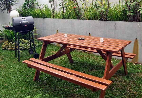 Tempat makan luar