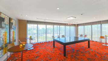 🎱 Entertainment game room for relaxation and fun