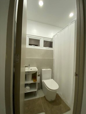 Bathroom - The Cozy Haven in Commune Village Batulao (Nasugbu)