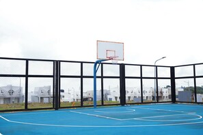 Sports court - The Cozy Haven in Commune Village Batulao (Nasugbu)
