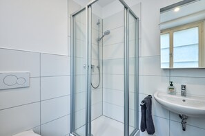 Bathroom - New Listing (Konstanz)