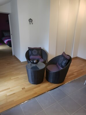 Room - Bed and Breakfast 'Chambre Amour' with Shared Terrace and Shared Garden (Chaumot)