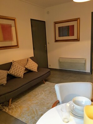 Living area - New Listing (Dinan)