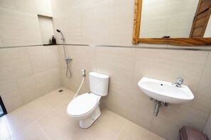 Bathroom - Rehat at Villa Nirmala (Parongpong)