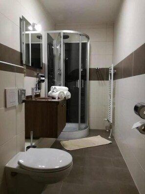 Bathroom - KIVIOMI DECO Boutique Hotel Aalen (Aalen)