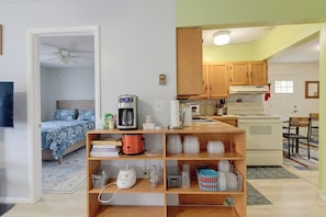 Interior - Near Ski Slopes! Quaint Richmond Apt w/ Mtn Views (Richmond)