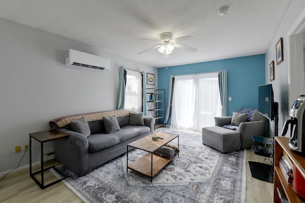 Front of property - Near Ski Slopes! Quaint Richmond Apt w/ Mtn Views (Richmond)