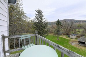 Interior - Near Ski Slopes! Quaint Richmond Apt w/ Mtn Views (Richmond)