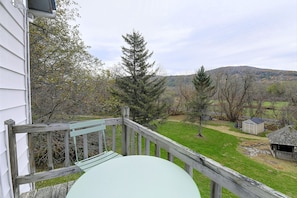 Interior - Near Ski Slopes! Quaint Richmond Apt w/ Mtn Views (Richmond)