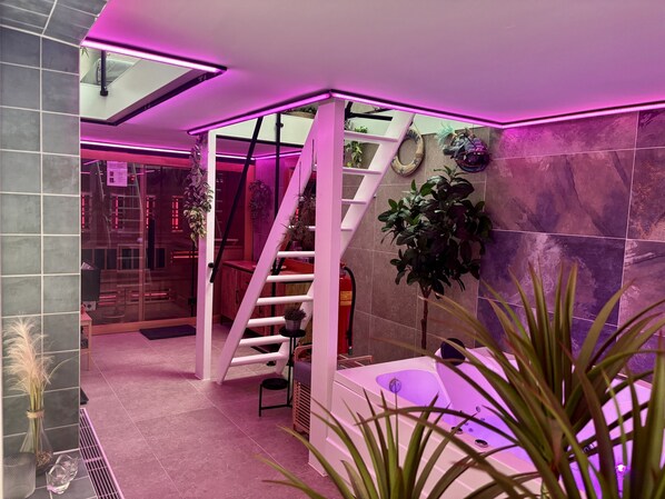 Interior - New Listing (Egmond aan Zee)