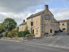 Exterior - The Tavern (Tansley)