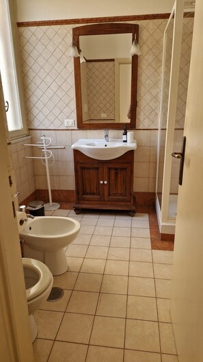 Bathroom - New Listing (Roma)