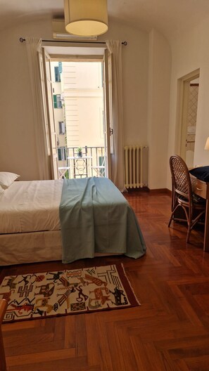 Room - New Listing (Roma)