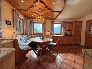 Dining - New Listing (Kirchberg in Tirol)
