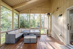 Outdoor dining - Pocono Lake View Home  (Pocono Summit)