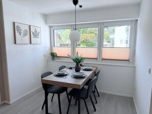 Dining - JUPAS° Apartmenthaus am Park · Apartment 2 (Kordel)