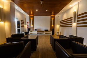 Room - Apto c Piscina e Jogos Perto da Praia das Ast Rias (Guarujá)