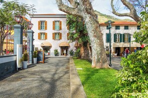Exterior - New Listing (Machico)