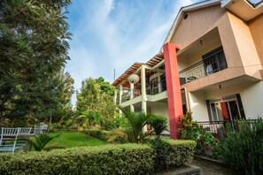 Exterior - Silver Oaks Hotel and Restaurant (Fort Portal)