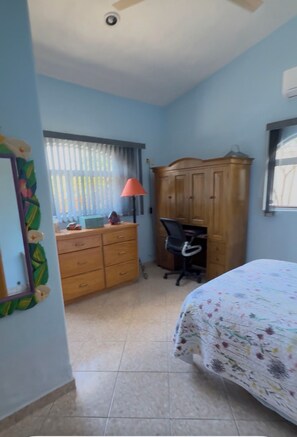 Room - Charming 2-bedroom bed & breakfast with AC in Manzanillo on a golf course! (Manzanillo)
