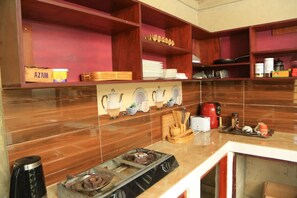 Private kitchen - Palm Star Motel Fort Portal (Fort Portal)