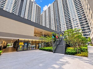 Exterior - Menara Akasia Nilai 2BR by Bernie Stays (Bandar Baru Nilai)