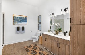 Bathroom - Hyatus Luxury Residences Savannah (Savannah)