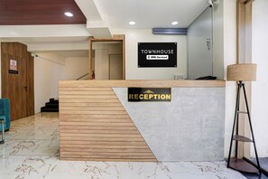 Lobby - Townhouse Menavali Wai (Mahabaleshwar)
