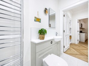 Bathroom - Cosy Flat near Stockbridge & Calton Hill (Edinburgh)