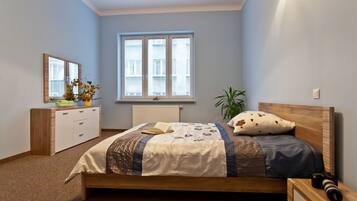 1 bedroom, individually furnished, iron/ironing board, free WiFi