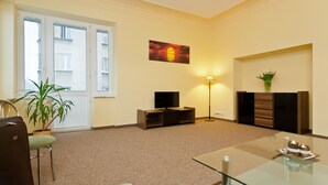 Apartment, 1 Bedroom, Kitchen | Living room | Flat-screen TV