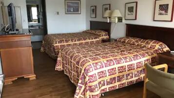 Standard Room, 2 Double Beds | Desk, free WiFi