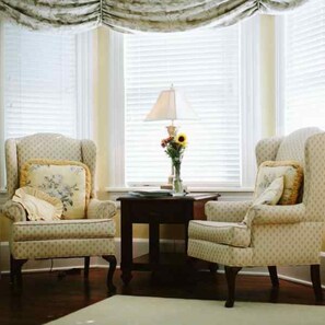 Room, 1 King Bed, Fireplace (Blue Ridge Room) - Chestnut Street Inn B&B (Asheville)