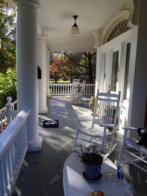 Porch - Chestnut Street Inn B&B (Asheville)