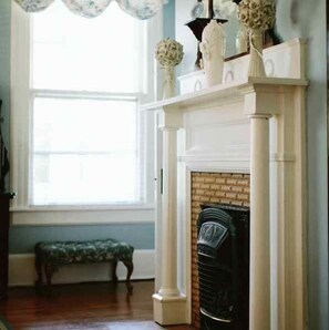 Room, 1 King Bed, Fireplace (Blue Ridge Room) | Premium bedding, iron/ironing board, free WiFi