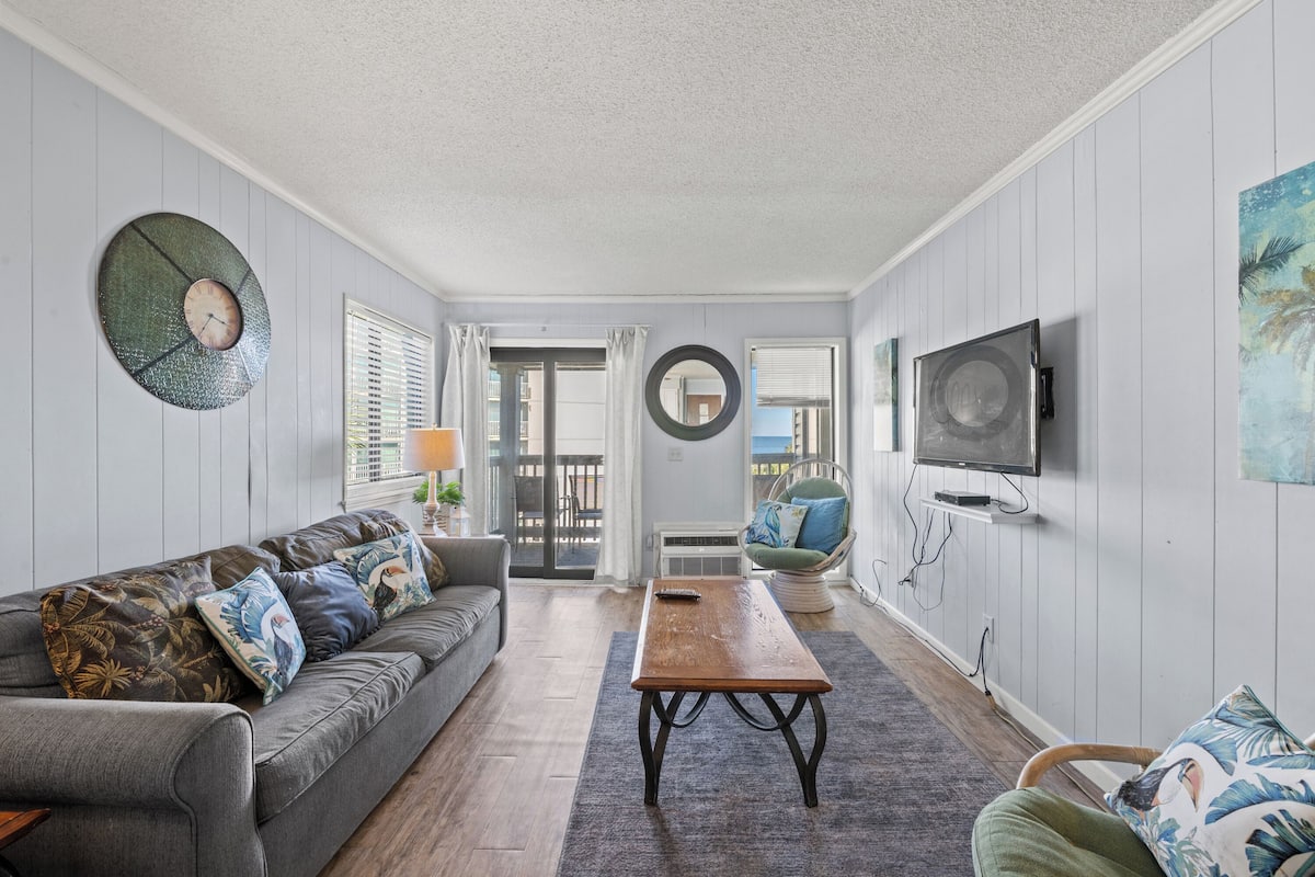 Basic Condo, 2 Bedrooms, Balcony, Partial Ocean View (305E) | Living area | TV