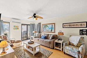 Living area - Ocean Forest Villas by Elliott Beach Rentals (Myrtle Beach)