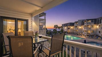 Deluxe Condo, 2 Bedrooms, Balcony, Partial Ocean View (214D) | Balcony