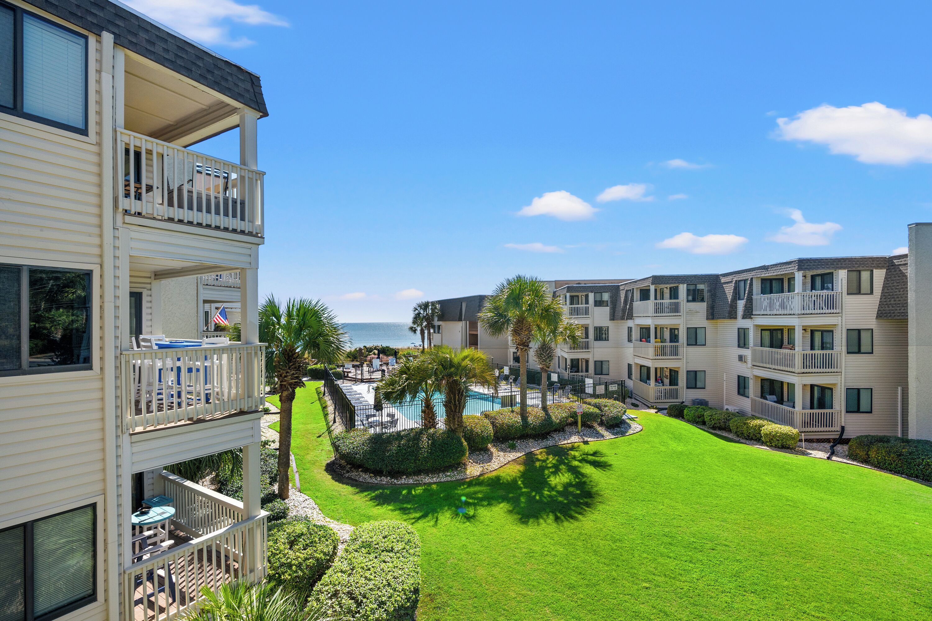 基本公寓客房, 2 間臥室, 陽台, 部分海景 (215B) | 陽台景觀