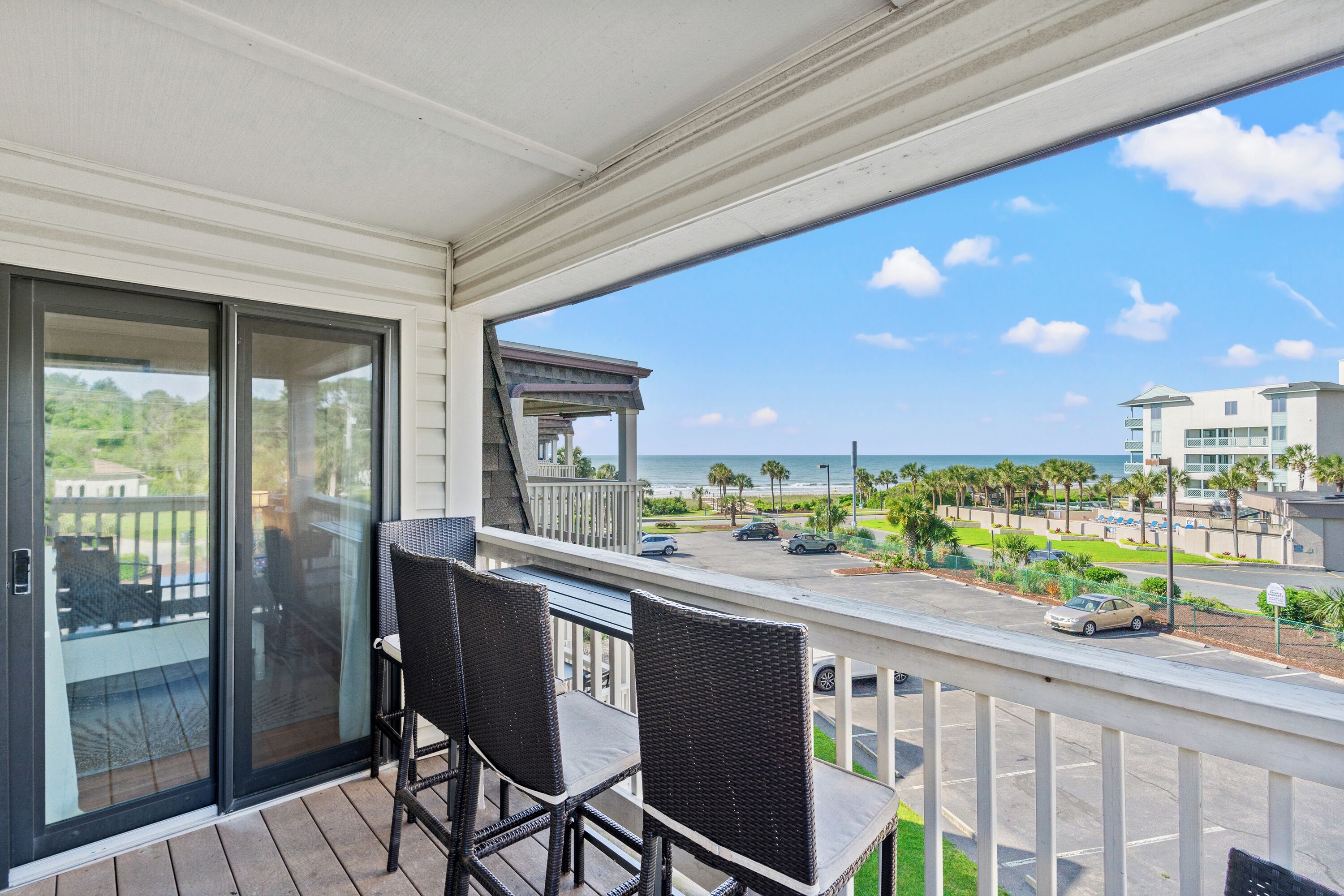 Condo Deluxe, 2 phòng ngủ, ban công, quang cảnh biển (317A) | Ban công