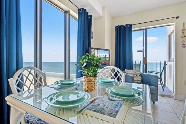 Studio, Balcony, Oceanfront (604) | Private kitchen | Full-size fridge, microwave, oven, stovetop