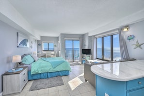 Estúdio básico, sacada, de frente para o oceano (903) | 1 quarto, individualmente decorados, individualmente mobiliados