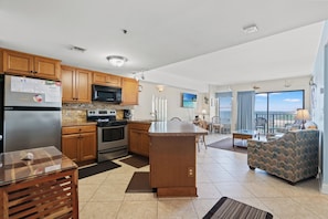 Condo, 2 Bedrooms, Balcony, Ocean View (1813) | Private kitchen