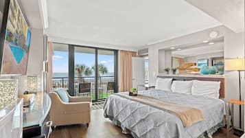 Deluxe Condo, 1 Bedroom, Balcony, Oceanfront (212)
