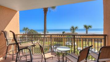 Deluxe Condo, 1 Bedroom, Balcony, Oceanfront (212) | Balkoni