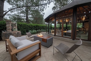 Family Bungalow, 3 Bedrooms, Mountain View, Mountainside | In-room safe, free WiFi, bed sheets